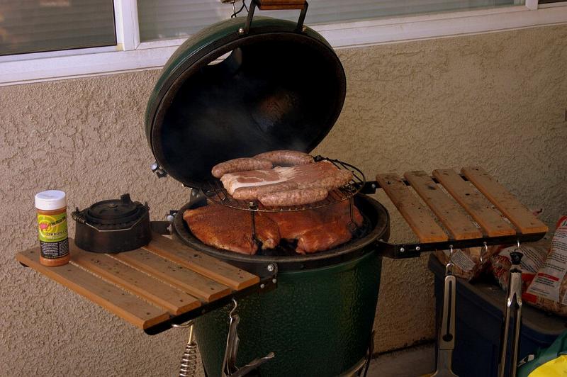 smoking ribs on egg_web.jpg